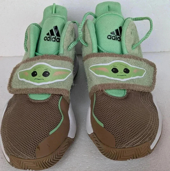 Adidas Deep Threat Baby Yoda Star Wars Shoes size- 7-(40 EU) Used once in excell - Picture 5 of 11